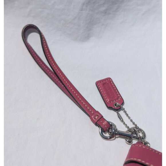 FINAL PRICE DROP Vintage Y2K Coach Leather Pleated Wristlet Wallet Dark Pink - Picture 10 of 12